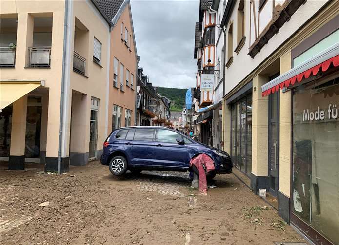 Flut: Staatsanwaltschaft prüft Einleitung eines Ermittlungsverfahrens Die Flut hinterließ verheerende Schäden.Foto: ROB