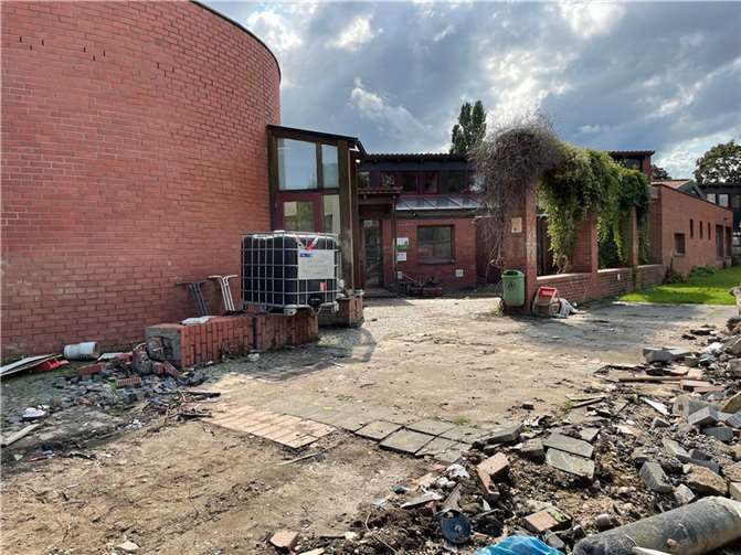 Bad Neuenahr: Spatenstich für das neue Blandine-Merten-Haus Die Flutkatastrophe im Juli 2021 richtete beträchtlichen Schaden an. Foto:ROB