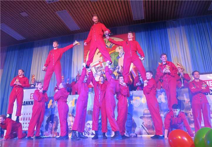 „Hej Elberskirch, wat bes dau su scheen!“ Die „Fohr Dancers“ bei einer prächtigen Hebung