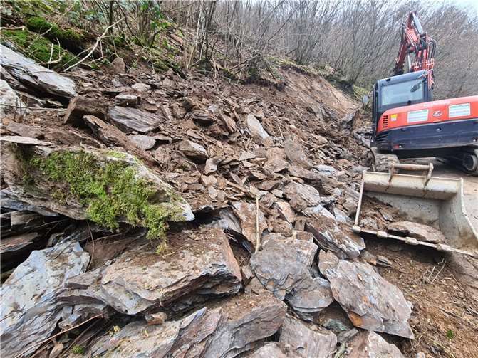 Die Folgen des Felsschlages im Mühlental. Fotos: Christian Weber