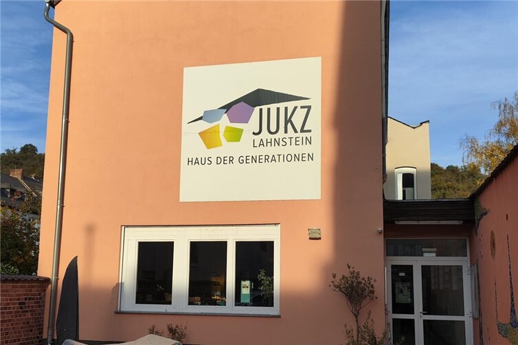 Die Fraktionen von SPD, Freier Bürgerliste (FBL), Bündnis 90/Die Grünen und FDP beantragen die Bereitstellung von Haushaltsmitteln für den barrierefreien Umbau der Toilettenanlage im Erdgeschoss des Jugend- und Kulturzentrums. Foto: Jochen Sachsenhauser