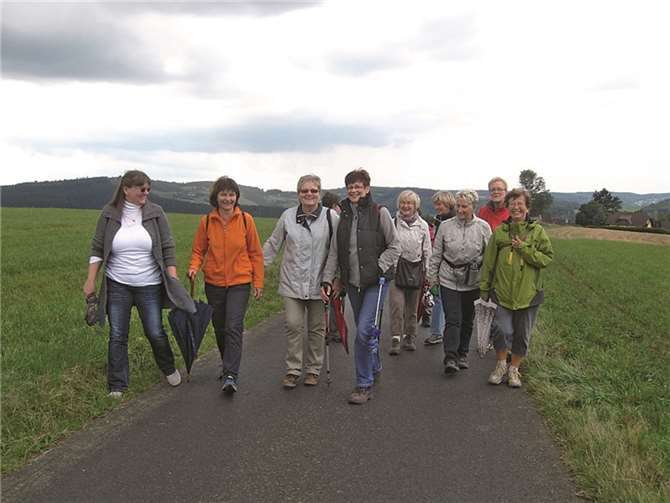 Die Frauen der kfd Linz bei ihrer Herbstwanderung. Privat