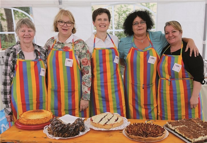 Die Frauen der kfd-sorgten für leckeren Kuchen. StF