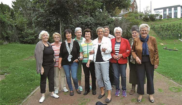 Die Frauen des Frauenchors Plaidt trafen sich in den Chorferien zum Boulen. privat