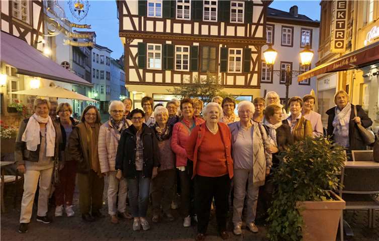 Die Frauen genossen den Bummel durch die schöne Altstadt bad Kreuznachs. privat