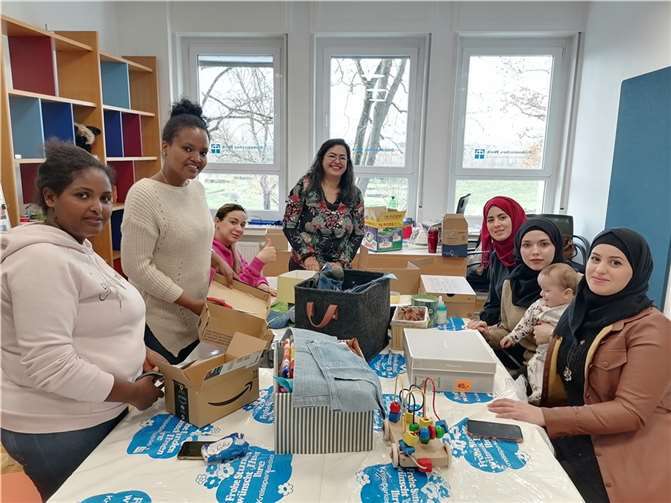 Die Frauen hatten dabei die Möglichkeit, sich eine kleine Auszeit vom oft stressigen Familienalltag zu nehmen und ihrer Kreativität freien Lauf zu lassen. Quelle: Diakonisches Werk