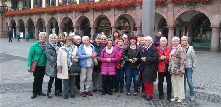 Die Frauen vor den Leipzigern Arkaden mit der Vorsitzenden der dortigen FU. Privat