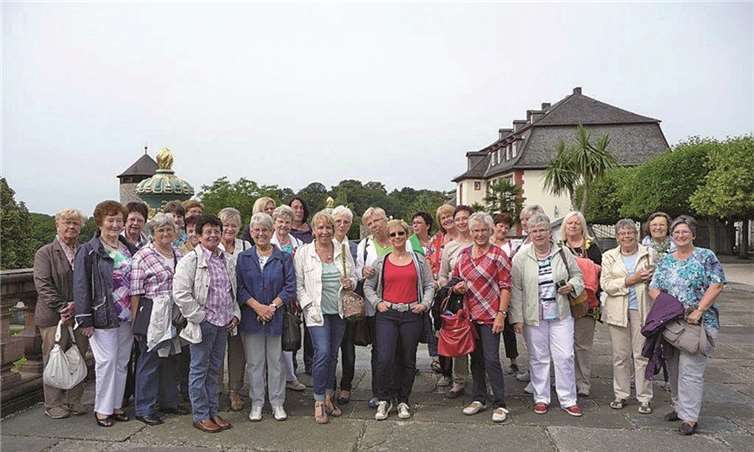 Die Frauengemeinschaft verbrachten einen interessanten Tag in den Städten Weilburg und Marburg.privat