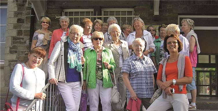 Die Frauengymnastik-Gruppe traf sich zum Ausflug zur Marksburg in Braubach.privat