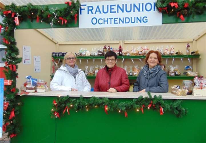 Die Frauenunion war auch mit einem Stand vertreten.s