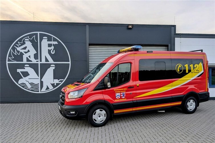 Die Freiwillige Feuerwehr Krümmel-Sessenhausen e.V. darf sich neben diesem auch über ein zweites neues Einsatzfahrzeug freuen.