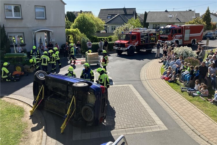 Die Freiwillige Feuerwehr Plaidt bei der Auftaktübung.