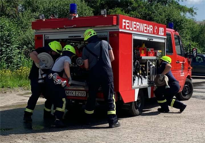 Die Freiwillige Feuerwehr Rhein Mosel Löschgruppe Dreckenach in Aktion.Foto: privat