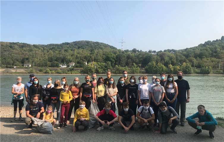 Die Freiwilligen der IGS Remagen nach getaner Arbeit. Fotos: Sandra Rosa