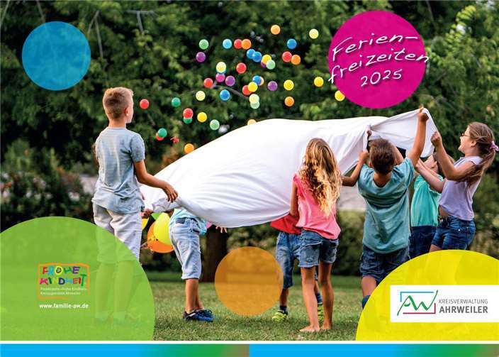 Die Freizeitbroschüre 2025 stellt Aktionen und Projekte für Kinder und Jugendliche im Kreis Ahrweiler vor.  Foto: Grafikdesign Bartsch / Kreisverwaltung Ahrweiler