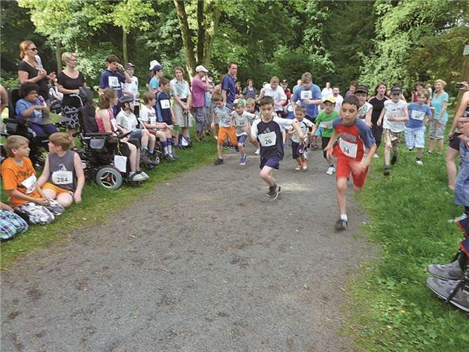 Die Freude am Laufen und Helfen stand für die Brohl-Lützinger Schüler im Vordergrund.privat