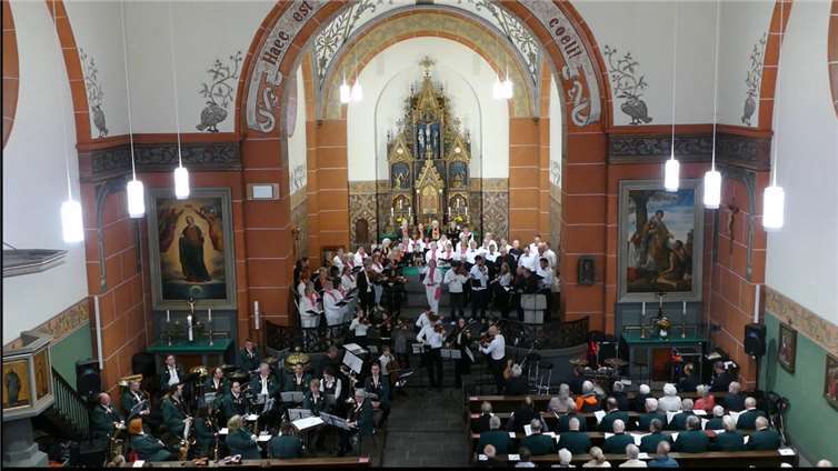 Die Freude am Singen übertrug sich auf die Zuhörer. Foto: Projektchor Maifeld - Untermosel