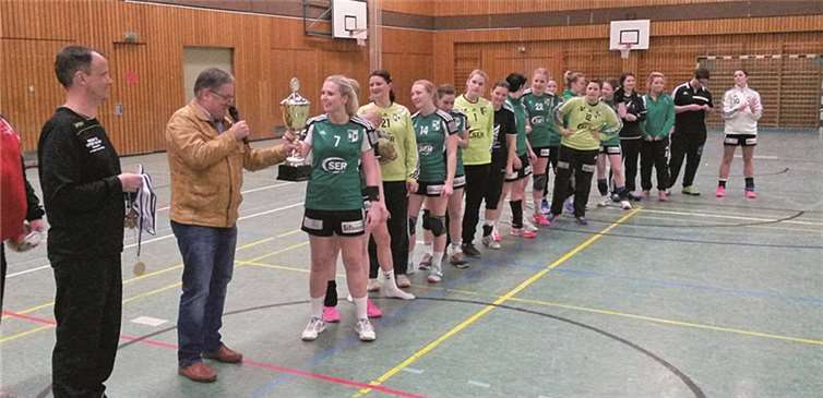 Die Freude der Bassenheimer über den zweiten Sieg im HVR-Pokal war riesig. privat