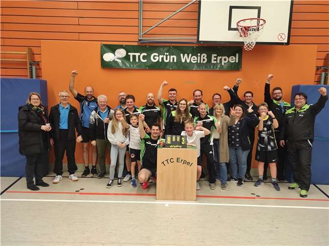 Die Freude über den Erfolg ist bei allen Spielern und Unterstützern spürbar.  Foto: privat