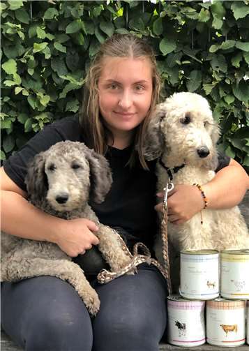 Die Freude über die großzügige Spende ist groß- bei Zwei- und Vierbeinern.Foto: privat