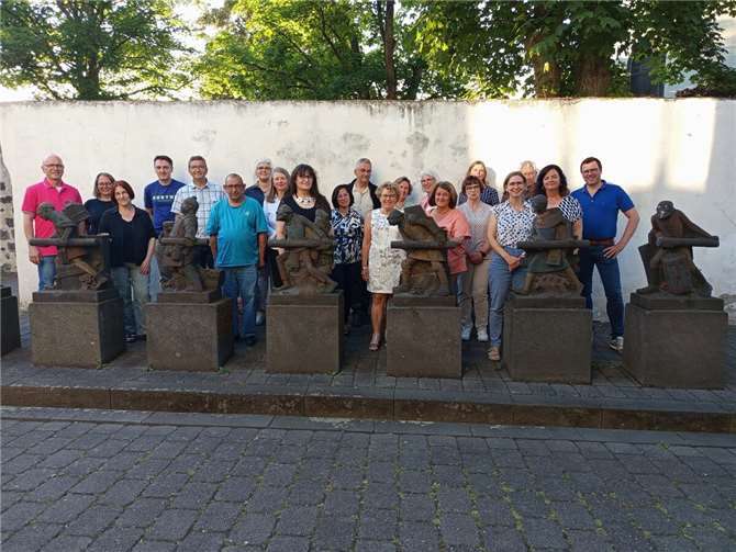 Die Freunde aus der Mayener Partnerstadt Joigny wurden herzlich begrüßt.  Foto: Helena Waldorf
