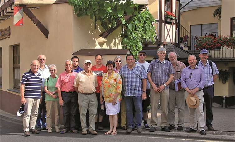 Die Freunde der Heimat- und Familienforschung.H. W. Nikolay