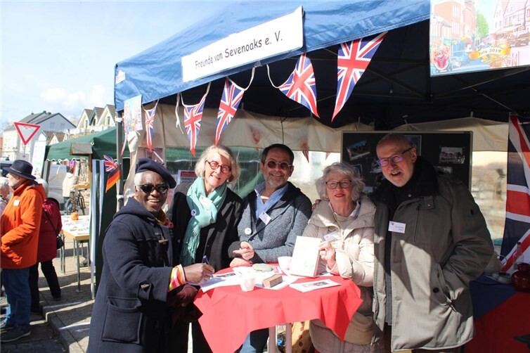 Die „Freunde von Sevenoaks“ präsentierten ihre wertvolle Arbeit.