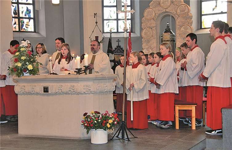 Die Fronleichnamsmesse fand in der Pfarrkirche St. Johannes d. T. statt.STEIN