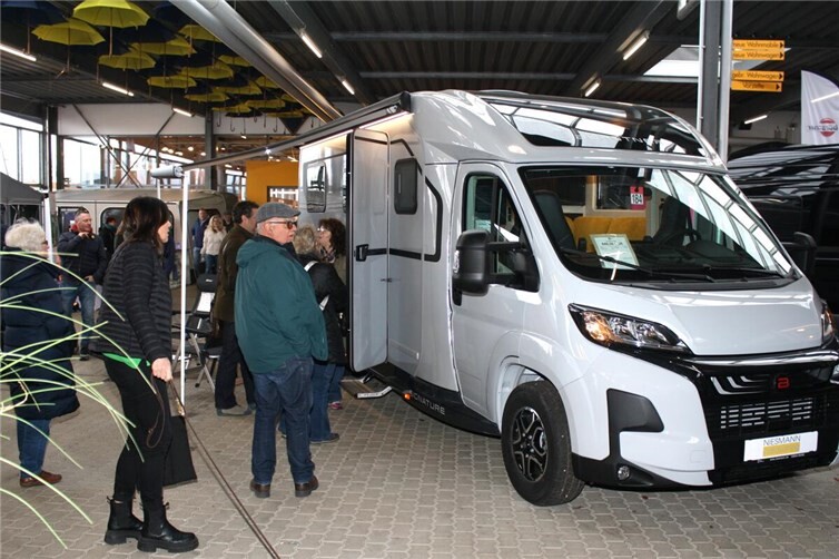 Die Frühjahrsmesse bei „Niesmann Caravaning“ in Polch hatte wieder einiges zu bieten und lockte einmal mehr viele Hundert neugierige Besucher und Campingfreunde.