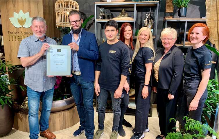 Die „Fünf Sterne“ von Fleurop sind eine ganz besondere Auszeichnung für Blumen Meyer in Sinzig. Foto: Privat
