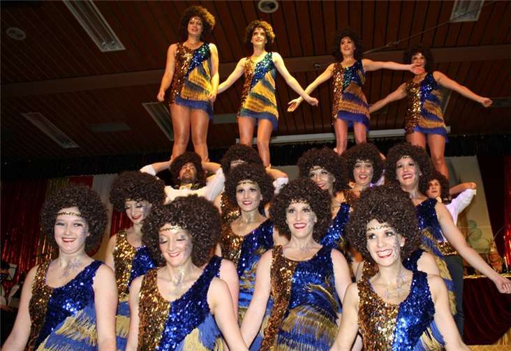 Die Funken- und Showtanzgruppen, wie hier die Tanzgruppe „Moselglück“, beeindruckten ihr Publikum.