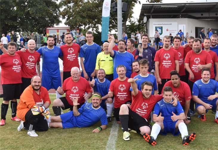 Special Olympics Landesspiele finden 2022 statt Die Fußballer von Special Olympics und der Rhein-Mosel-Werkstatt Koblenz freuen sich auf die Austragung der Landesspiele 2022 in ihrer Heimat.