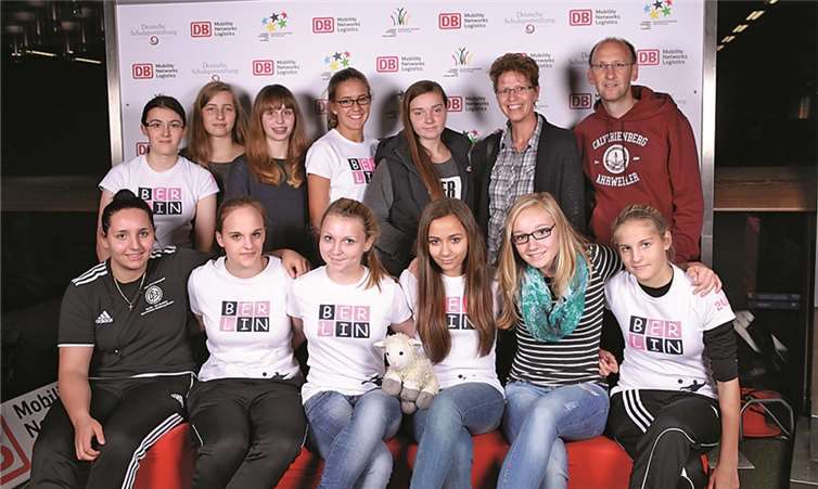 Die Fußballerinnen vom C‘Berg vertraten Rheinland-Pfalz bei „Jugend trainiert für Olympia.“privat