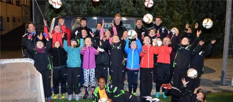 Die Fußballerinnen waren begeistert von den modernen Trainingsmethoden der Teamer. privat