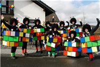 Die Fußgruppe „The bunte Huppe“ aus Müllenbach: Rubiks Cubes sind aus dem Jahr 2...