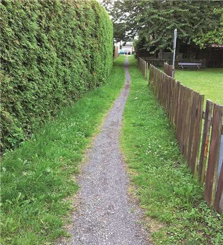 Die Fußwege werden im Herbst erneuert. privat