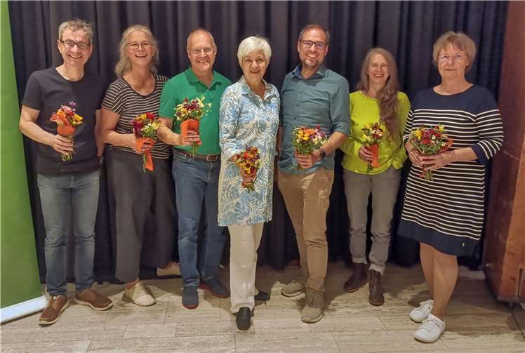 Die GRÜNEN im Kreis Ahrweiler haben einen neuen Vorstand gewählt (v.l.n.r.): Dr. Oliver Diehl (Beisitzer), Nadja Geldmacher (stellv. Schatzmeisterin), Albert Dietz (Geschäftsführer), Claudia Schmitz (Sprecherin), Dr. Andreas Resch (Sprecher), Cordula Clausen (Beisitzerin), Jutta Dietz (Schatzmeisterin). Foto: Oliver Diehl