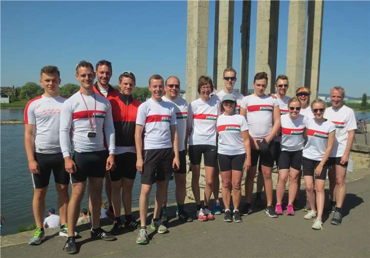 Die GTRVN-Regattateilnehmer vor dem Start in Neuwied. privat