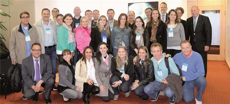 Die Gäste aus Brasilien mit Dr. Stefan Daferner (ADG) (2. v.l.), Theodor Winkel-mann (r.), Werner Birkenheier (3. v. r.. h.), Marcel Seibert, Direktor Sicoob Blucredi (2. v. r. v.).privat