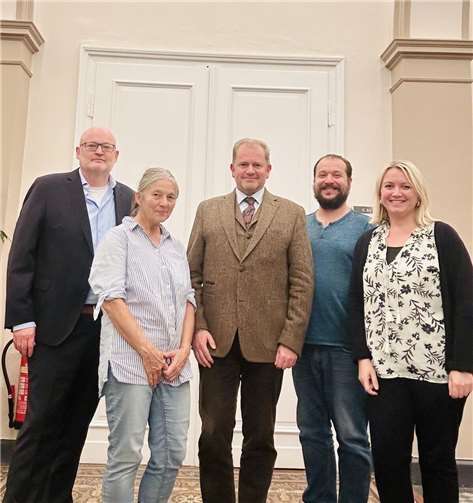 Die Gäste der Grünen-Kreistagsfraktion Stephan Pauly/VRM (Mitte) und Andreas Lambeck/Ahrtaltouristik (l.).  Foto: Bündnis 90/Die Grünen