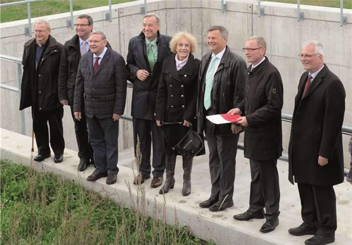 Die Gäste freuen sich über den neuen Hochwasserschutz.