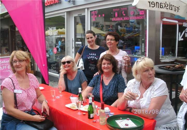 Die Gäste fühlten sich wohl und genossen den Kirmesbetrieb.Privat