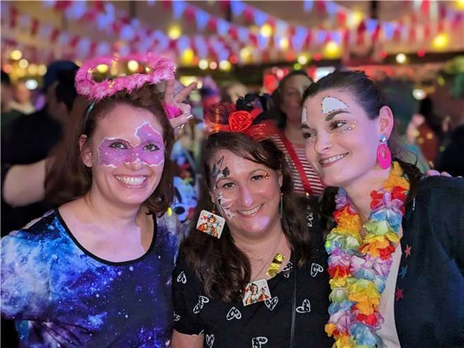 Die Gäste hatten sichtlich Spaß bei den Rheinbreitbacher Karnevalsveranstaltungen.