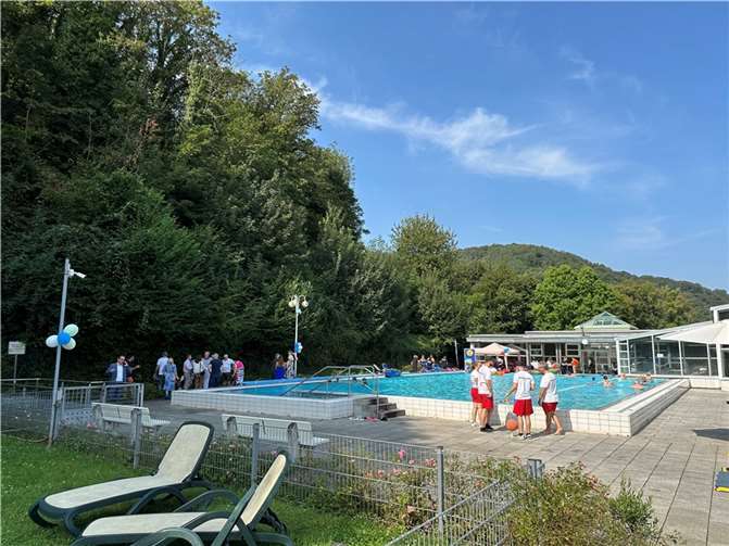 Die Gäste konnten auch Schwimmen gehen.  Foto: ROB