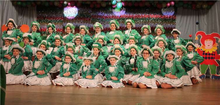 Die Garde von den Jüngsten bis zu den Ältesten – wenn sie nur immer so brav wären.privat