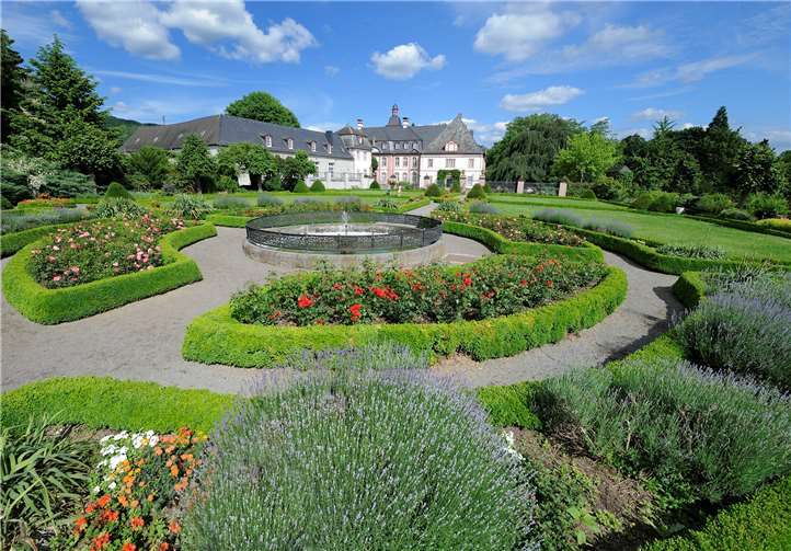 Die Gartenanlage der ehemaligen Abtei Rommersdorf ist ein Kleinod. Eine Führung macht dies deutlich.  Stadt Neuwied
