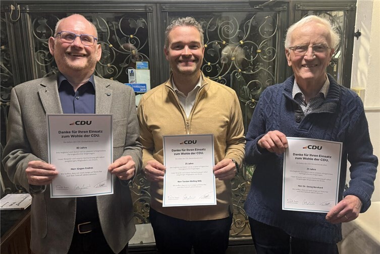 Die Geehrten Jürgen Endres, Torsten Welling und Dr. Georg Bernhard.