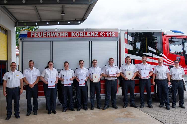 Die Geehrten. Quelle: Feuerwehr Arenberg/Immendorf