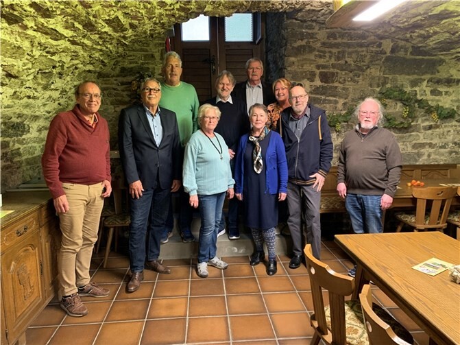 Die Geehrten der Blumenschmuckprämierung 2021 des Verschönerungsvereins Remagen.  Foto: privat