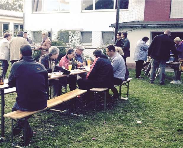 Die Gelegenheit zu interessanten Gesprächen wurde rege genutzt. privat